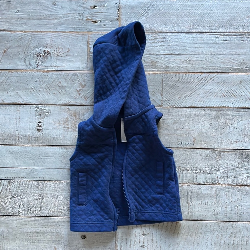Newborn hooded vest by carters